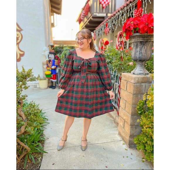 Ivy City Co Plaid Dress - Picture 5 of 5